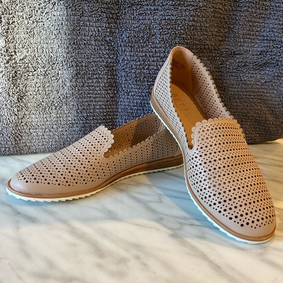 Betts size 8 blush Belle low wedge loafers - Picture 2 of 5